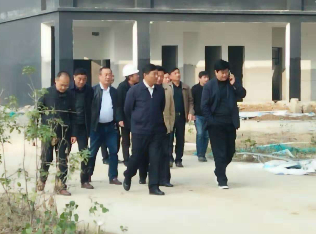 【領導關懷】阜陽市人大常委會副主任、潁上縣縣委書記熊德超一行視察我局潁上縣城西文教中心項目施工現場